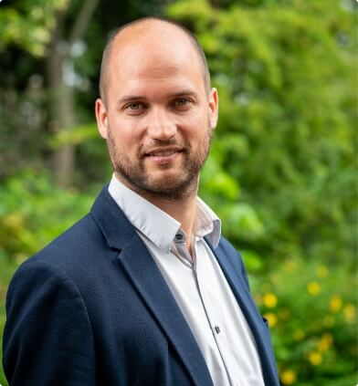 bram-bureau-common-ground