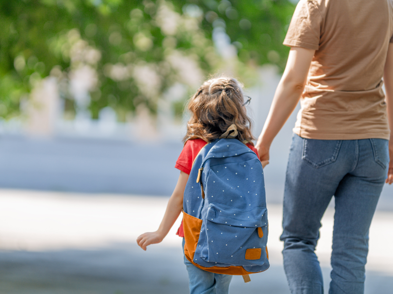 Lastige gesprekken over maatschappelijke thema's: in verbinding blijven met ouders